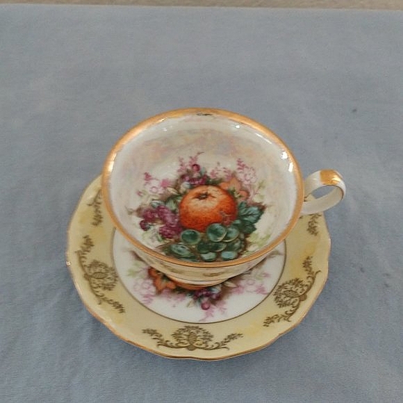 LUSTERWARE FINISH FRUIT PATTERN ROYAL HALSEY FINE CHINA FOOTED TEA CUP SET 1950 - Picture 7 of 14
